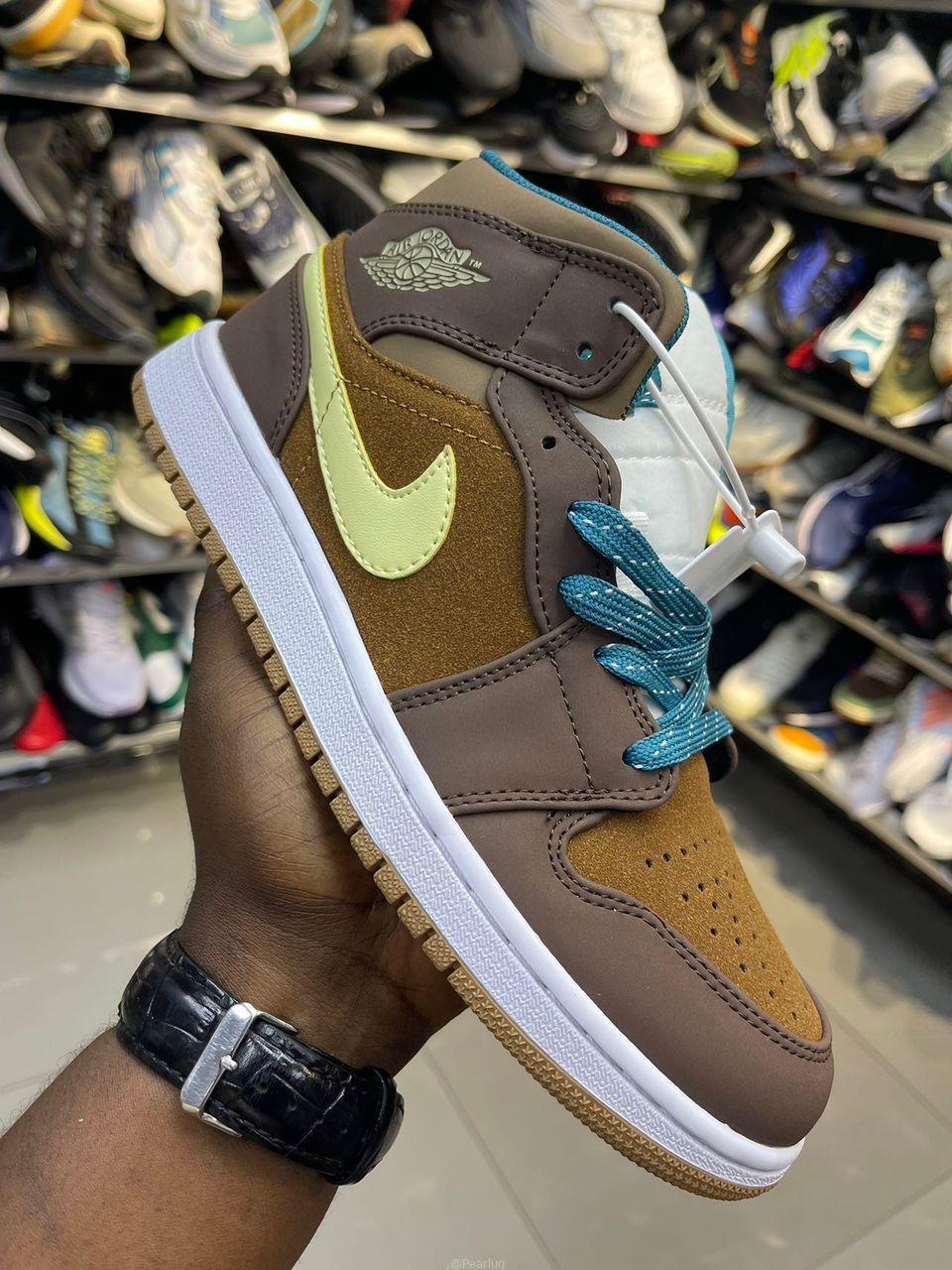 Sneakers