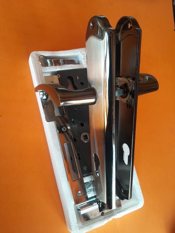 Door handles
