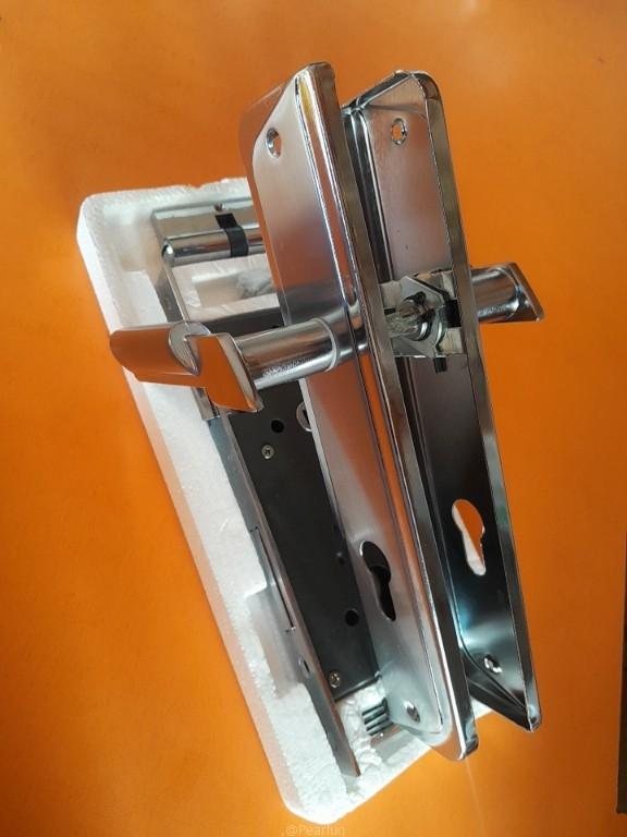 Door handles