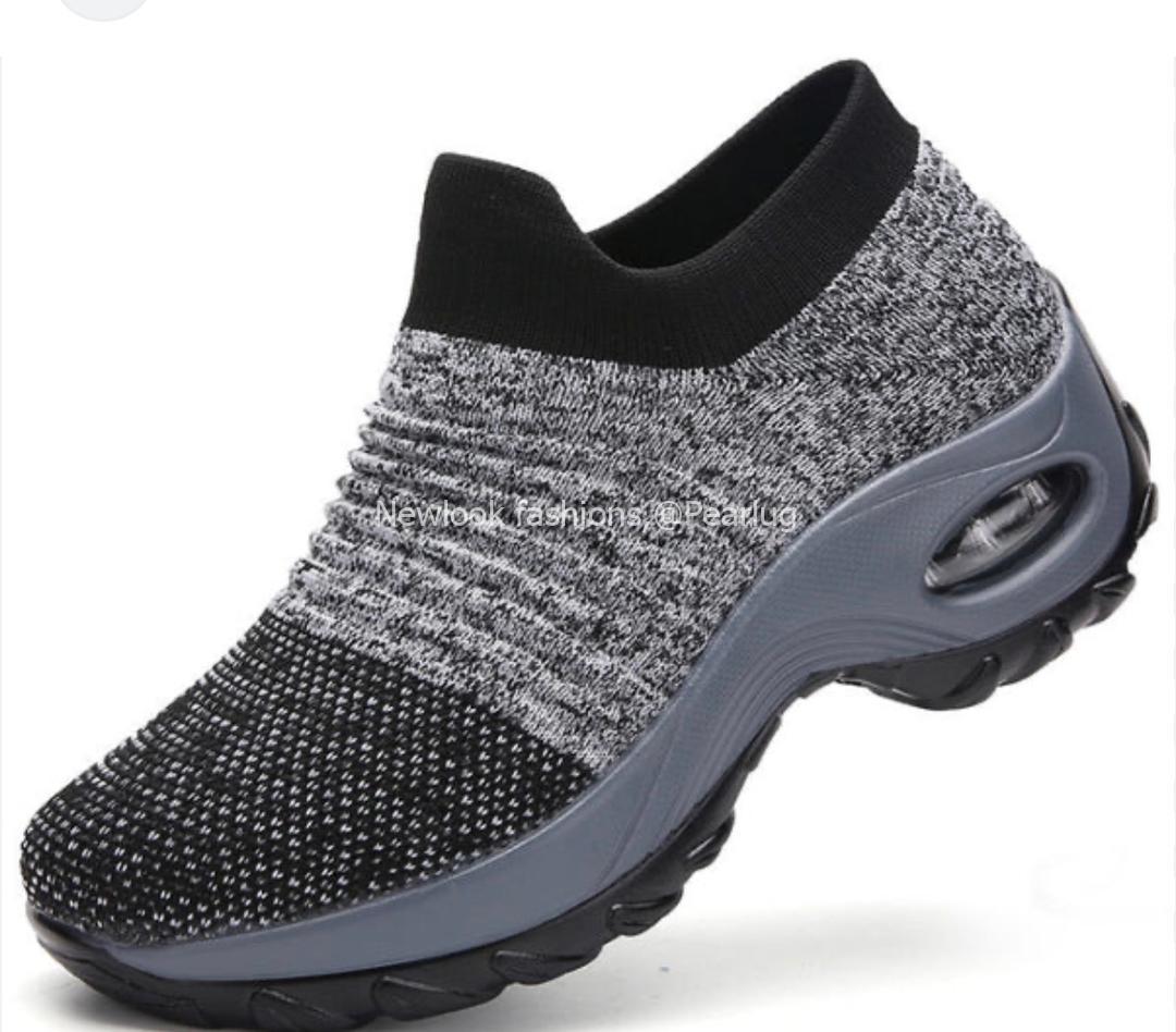 Ladies sneakers