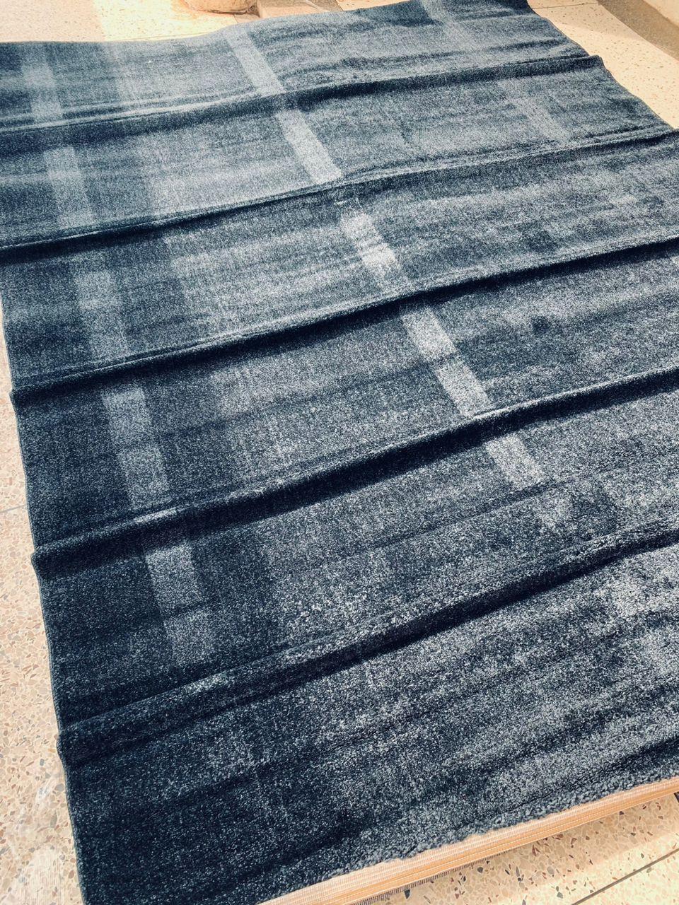 CENTRE CARPETS