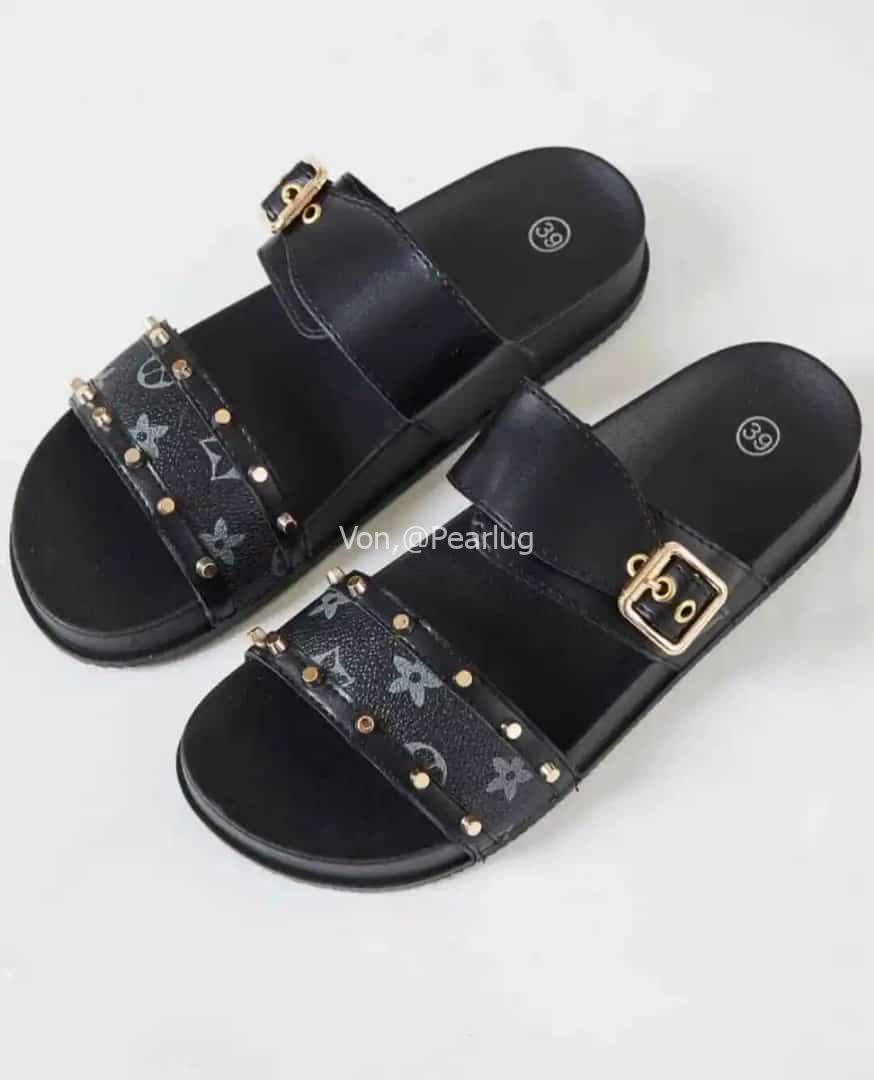 Ladies shoes ( sandals)
