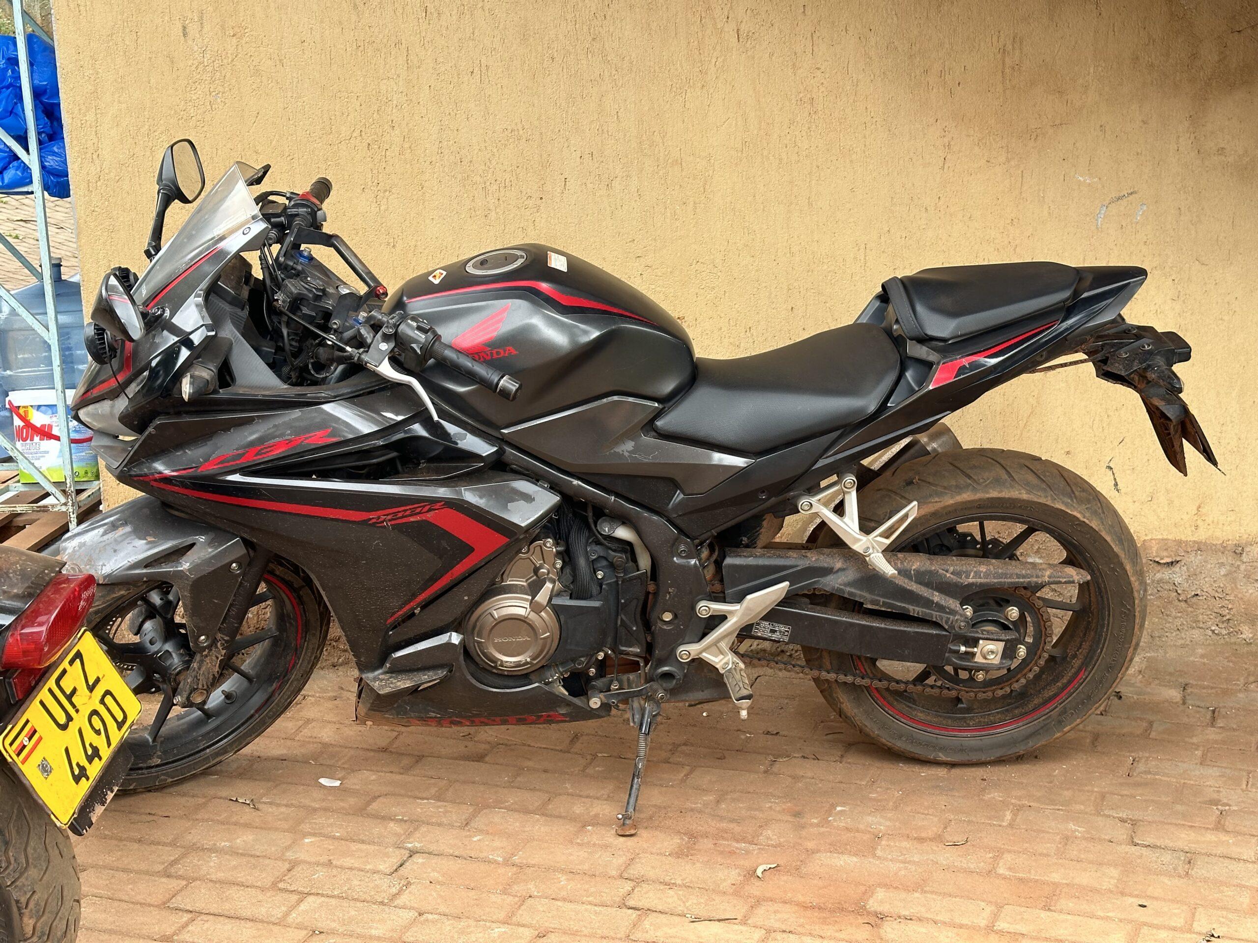Honda CBR 400cc year 2020