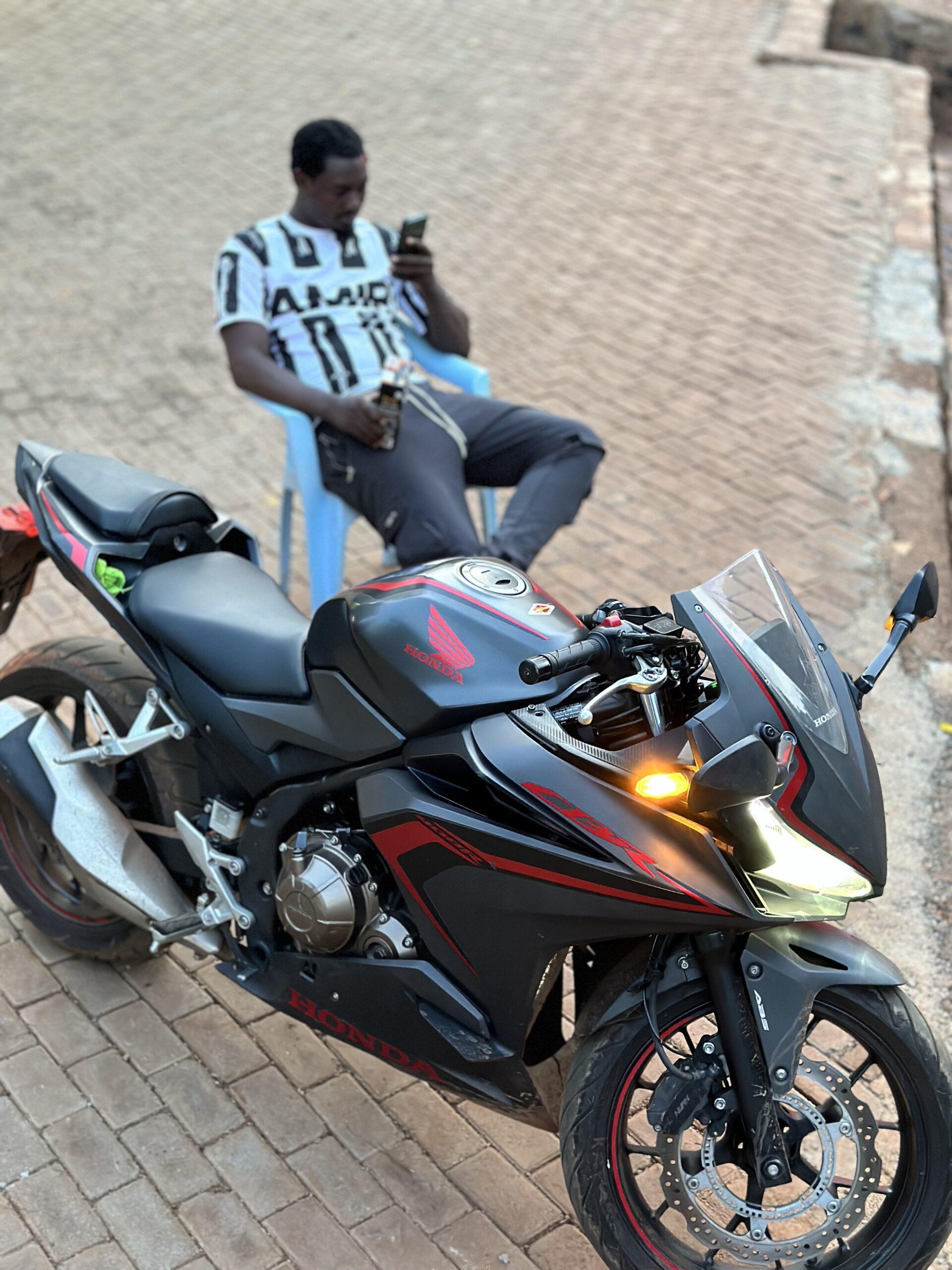 Honda CBR 400cc year 2020