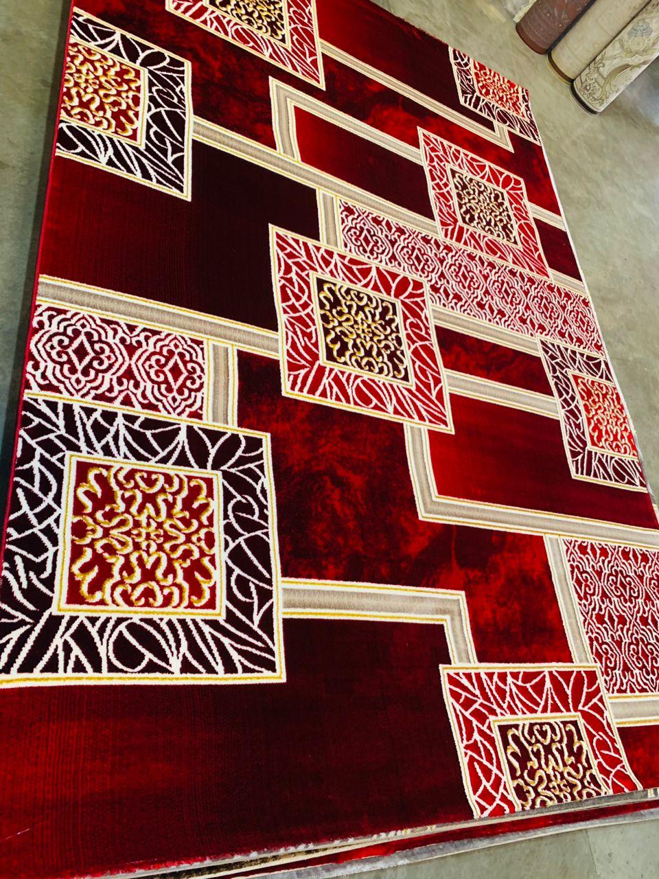 CENTRE CARPET