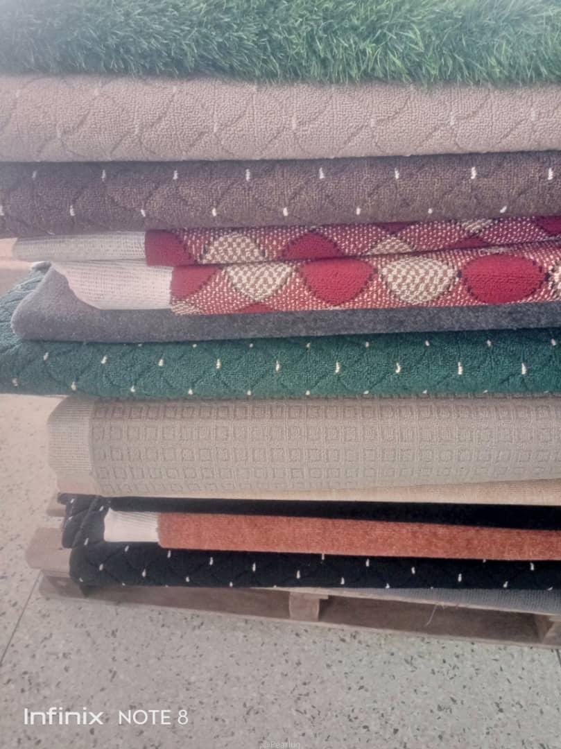 DELUXE CARPETS