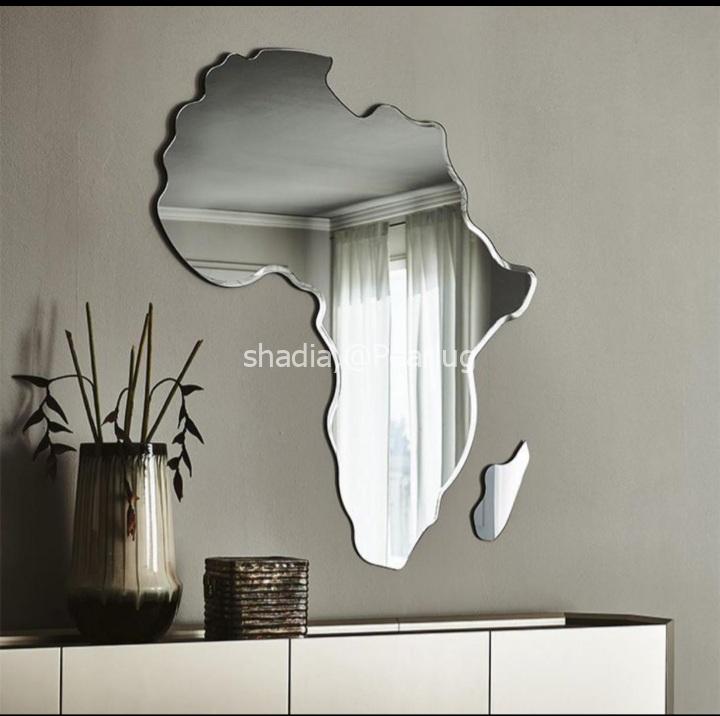 Wall decorating mirrors