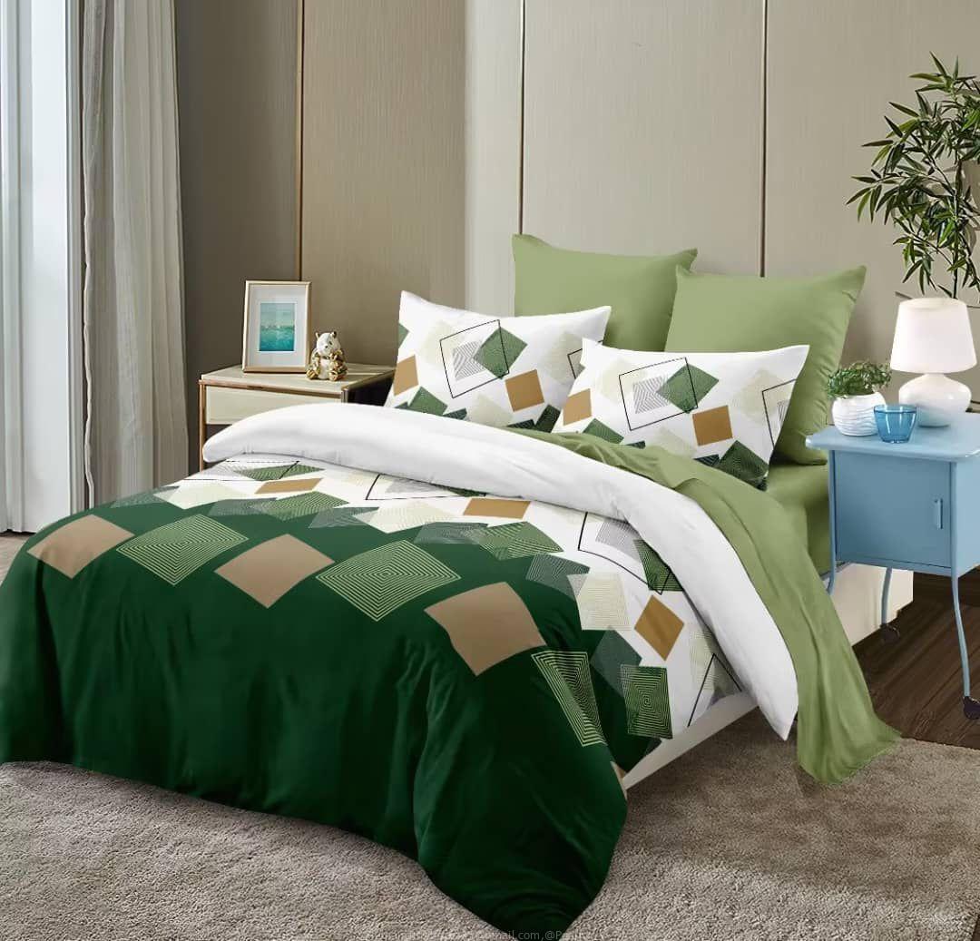 10pcs duvet king size 2pillowcases, 2bedsheet, 2cussion, 1pair ov sundle, 1necklol, 2curtains