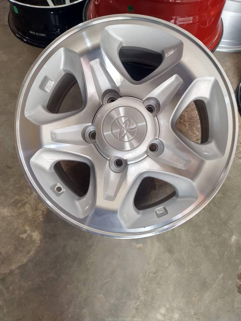 Land cruiser rim size 16