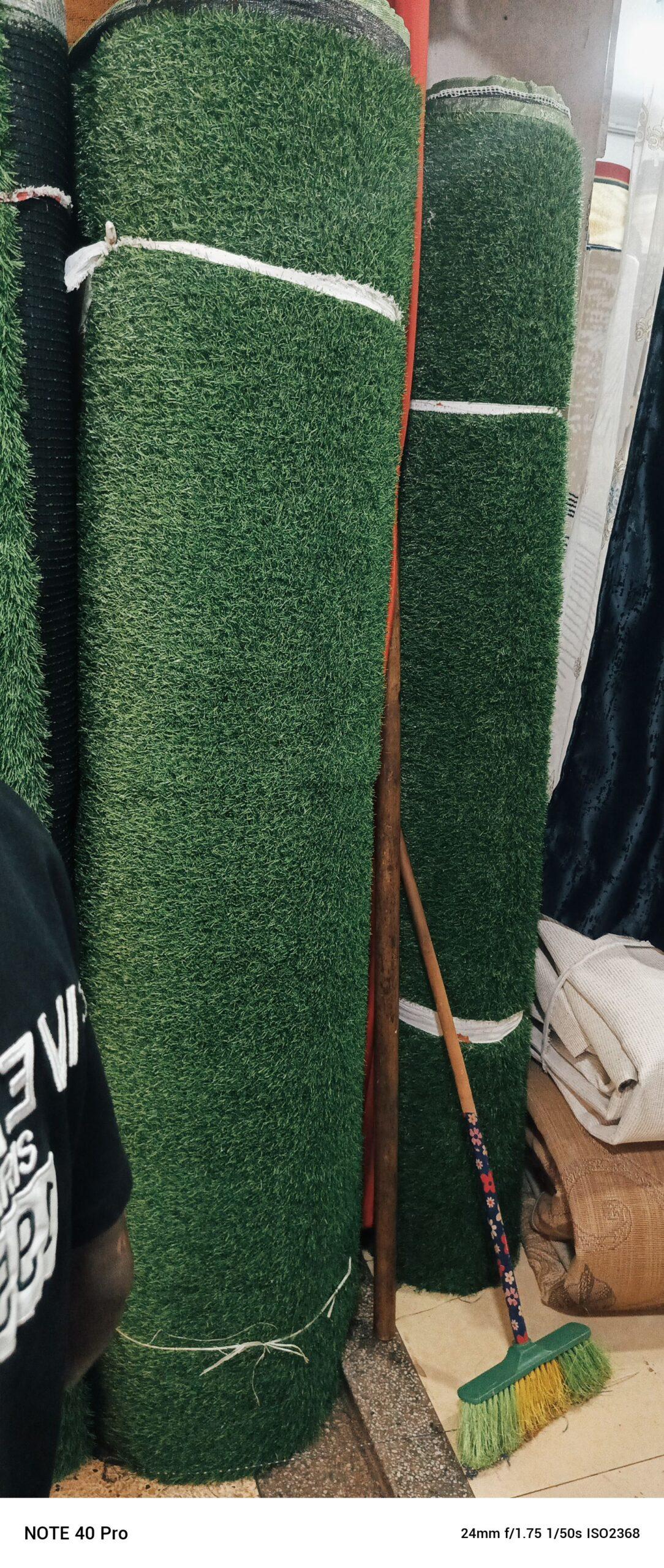 QUALITY TURF / GREEN CARPET