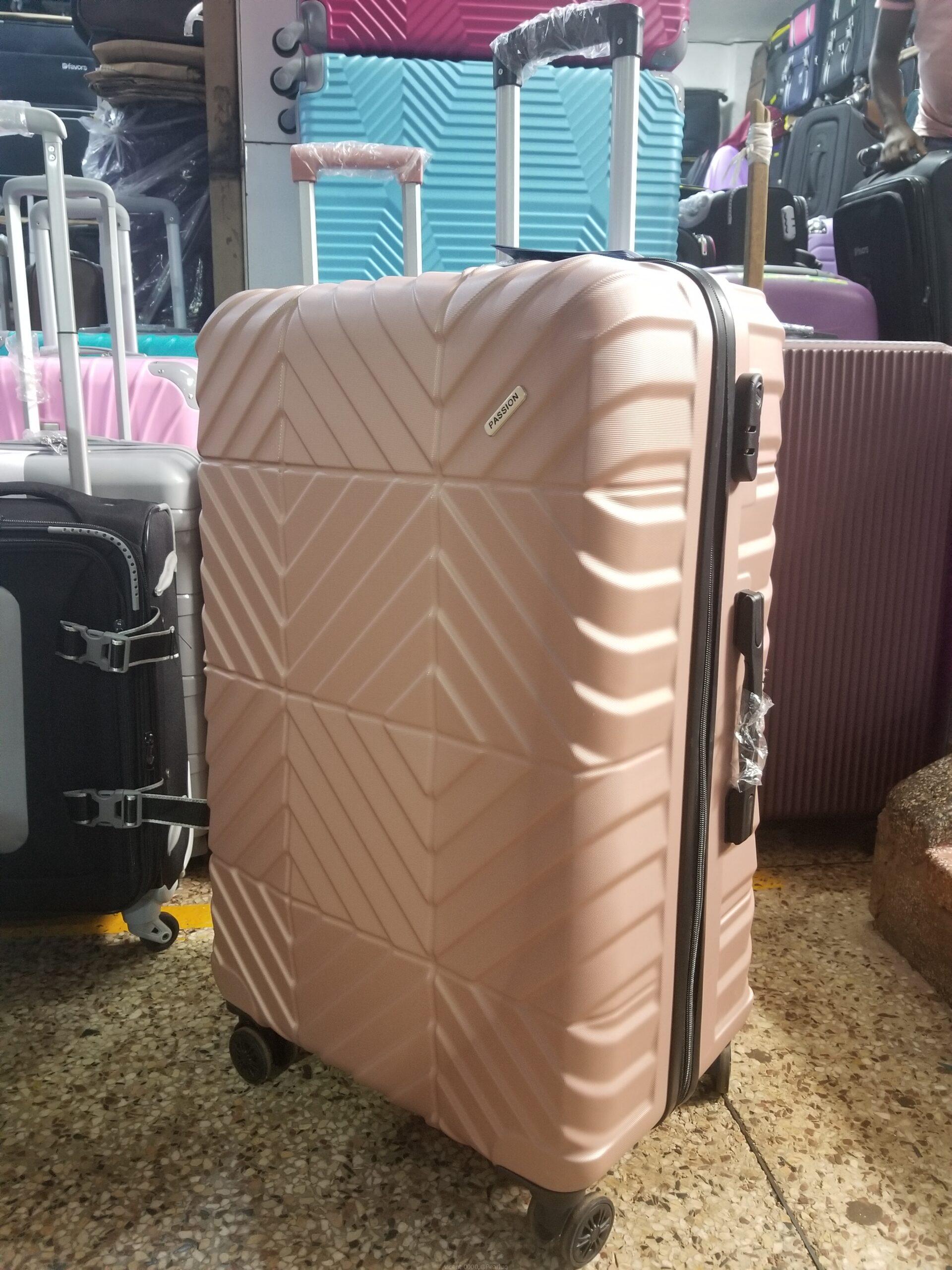 Plastic suite case large size