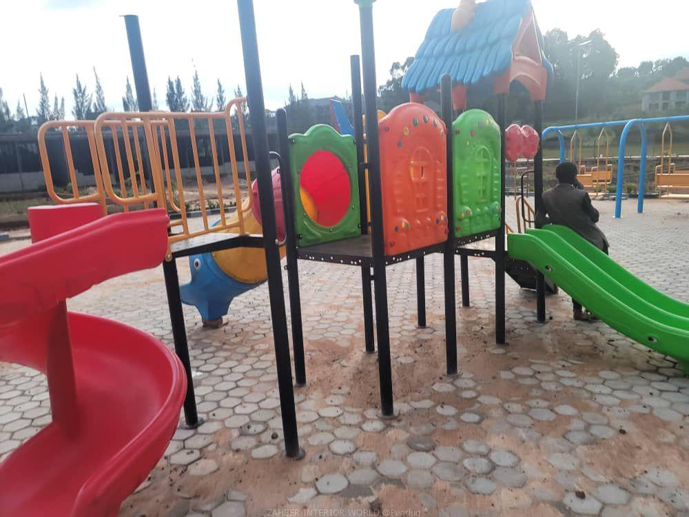 KIDS PLAY STATION/SLIDES