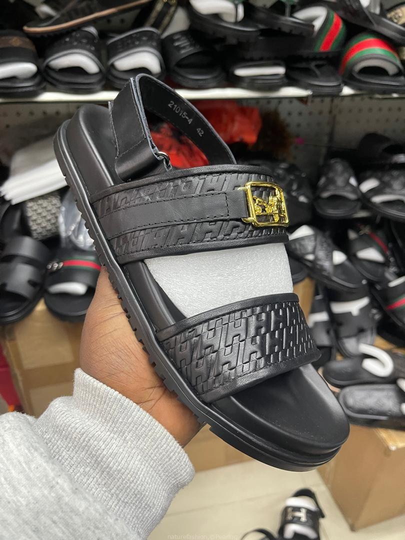 Open shoes
