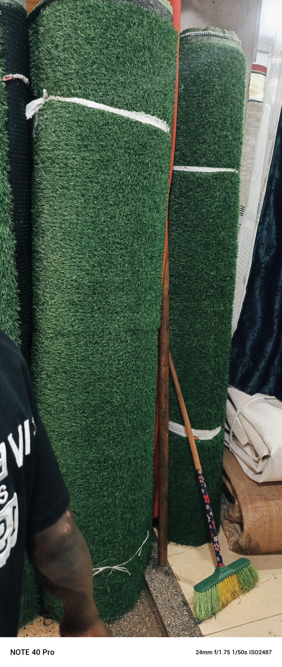 GREEN CARPET