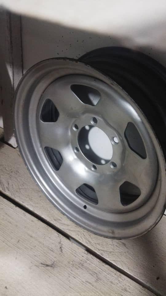 Land cruiser rim size 16