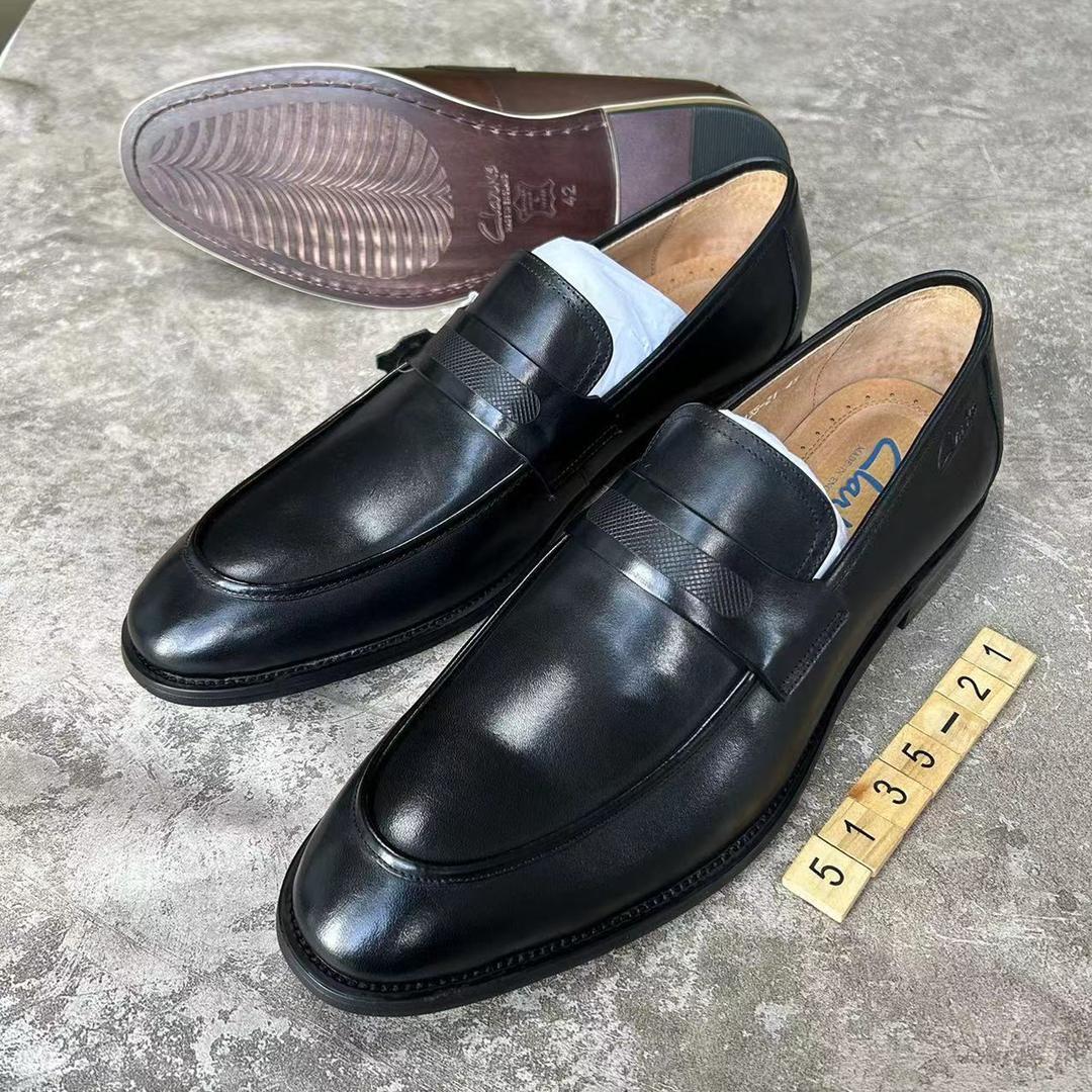 Men’s dress shoes