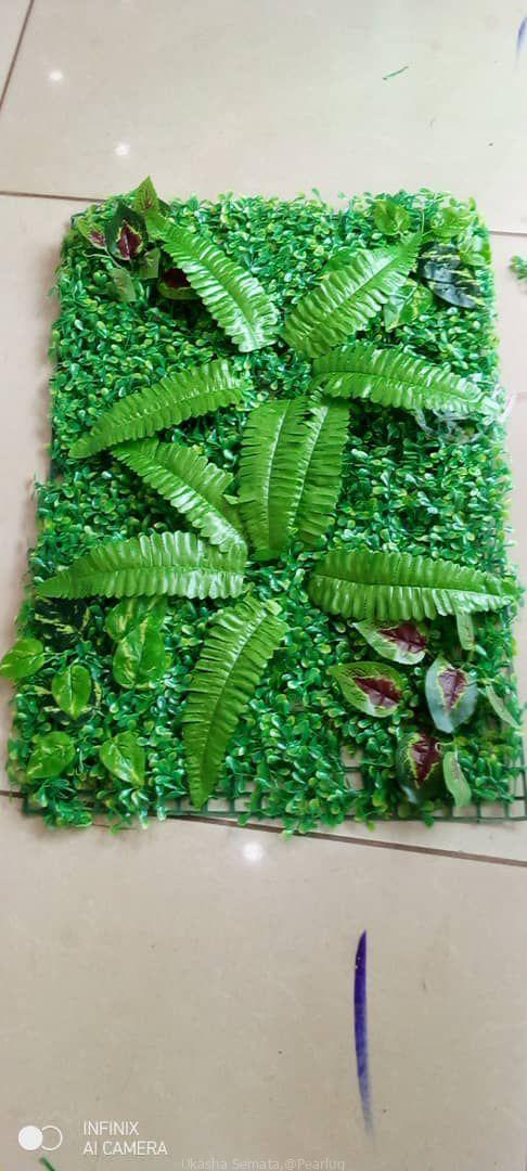 Artificial wall flowers