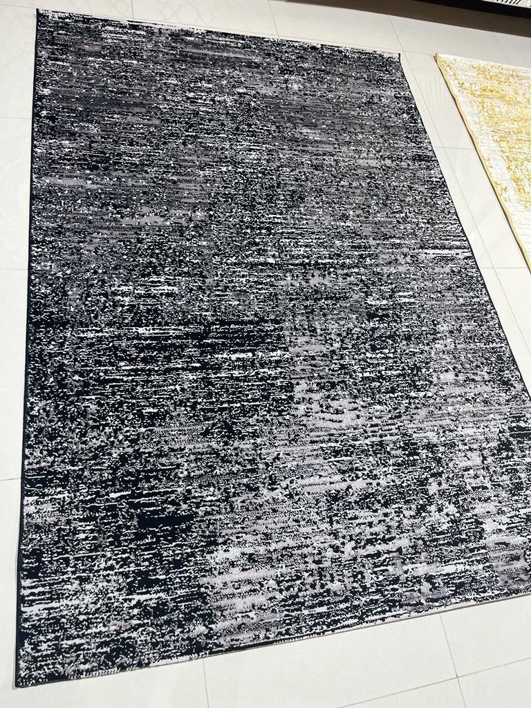Center Carpets