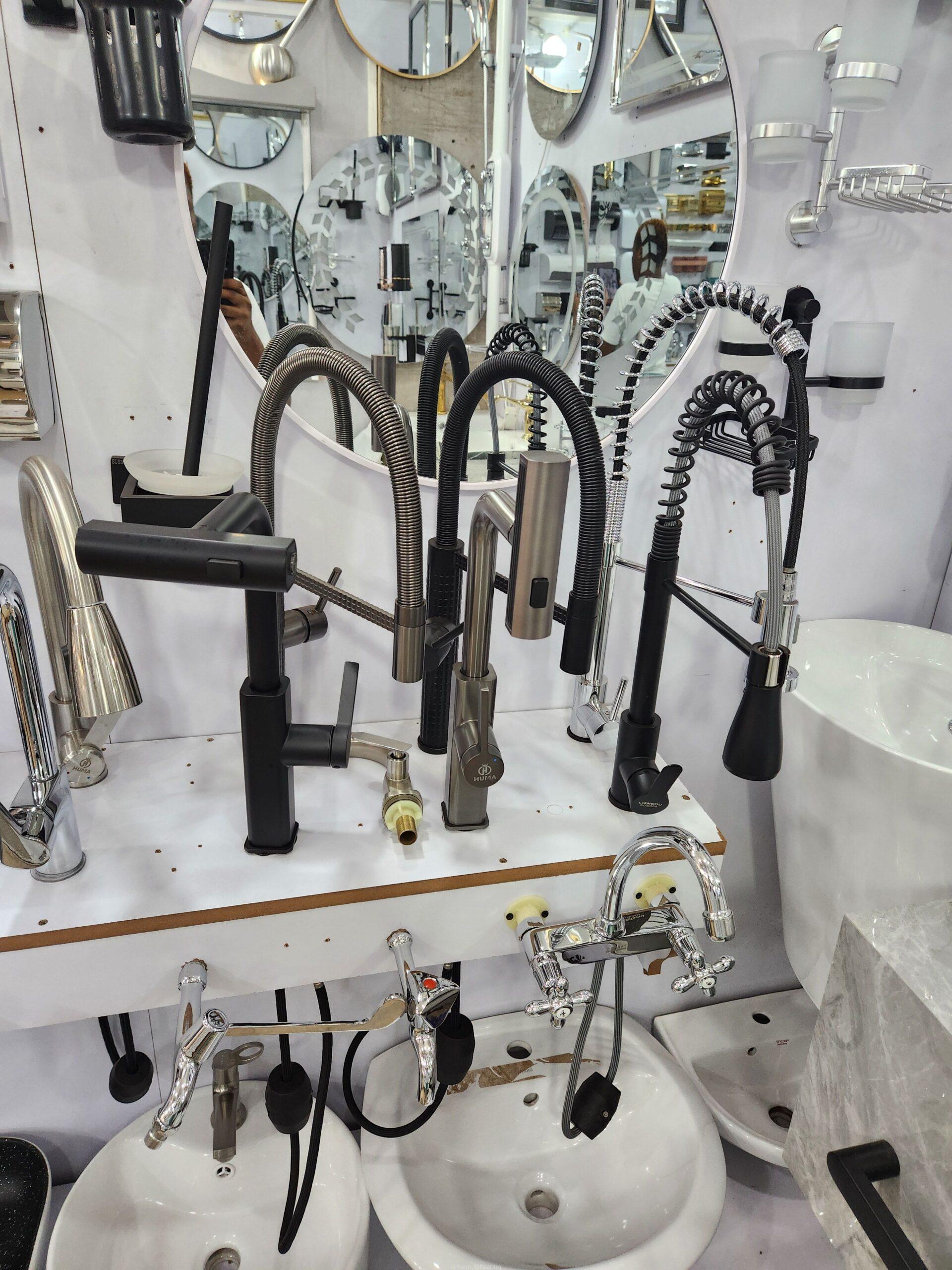 KITCHEN SINK TAPS