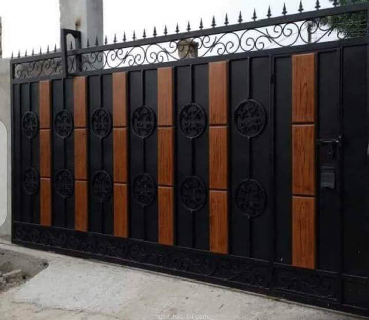 Top sliding gate