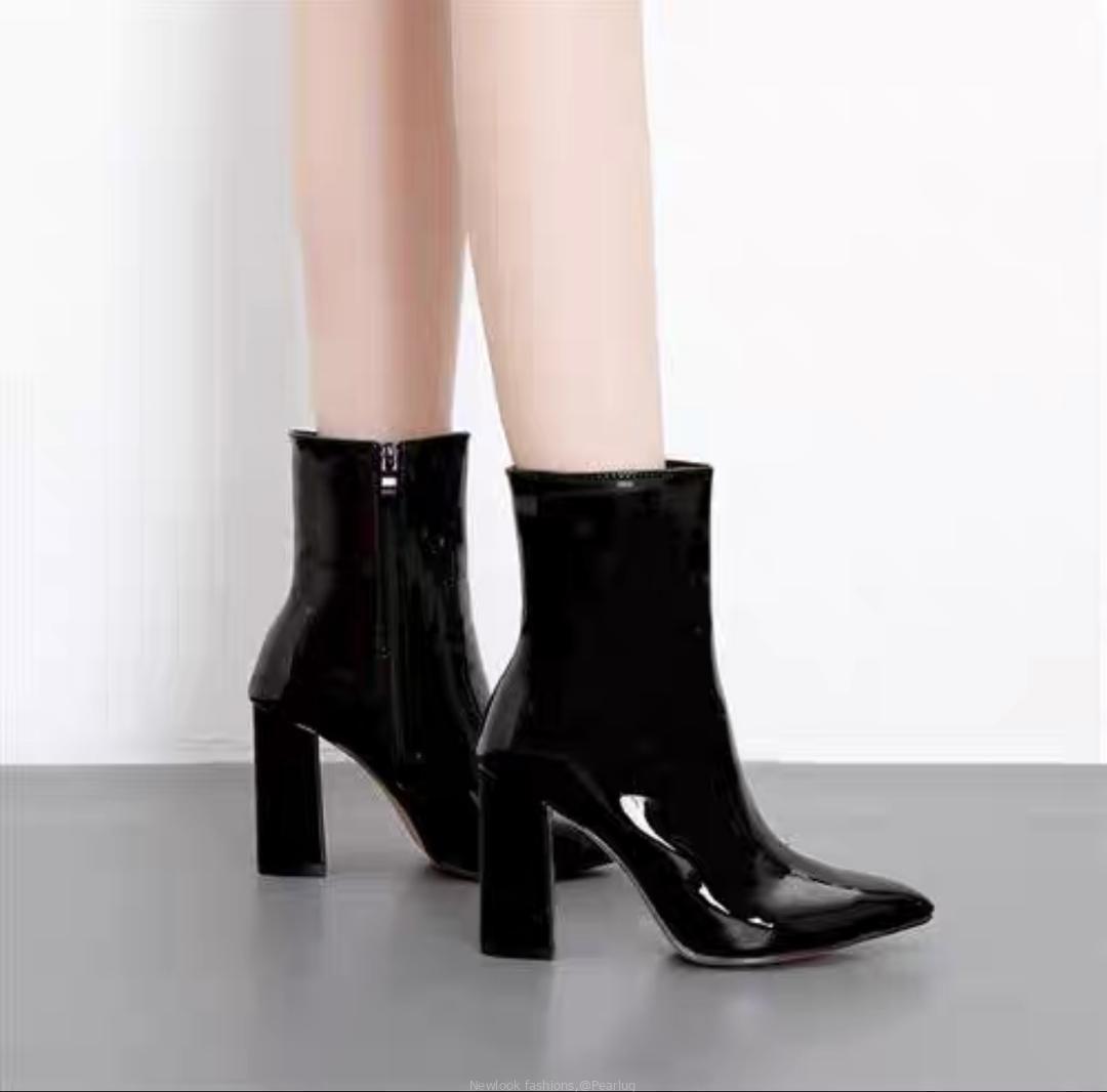 Ladies boots