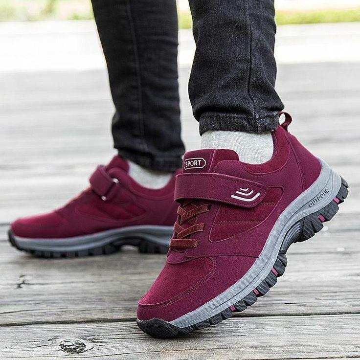 Ladies sneakers