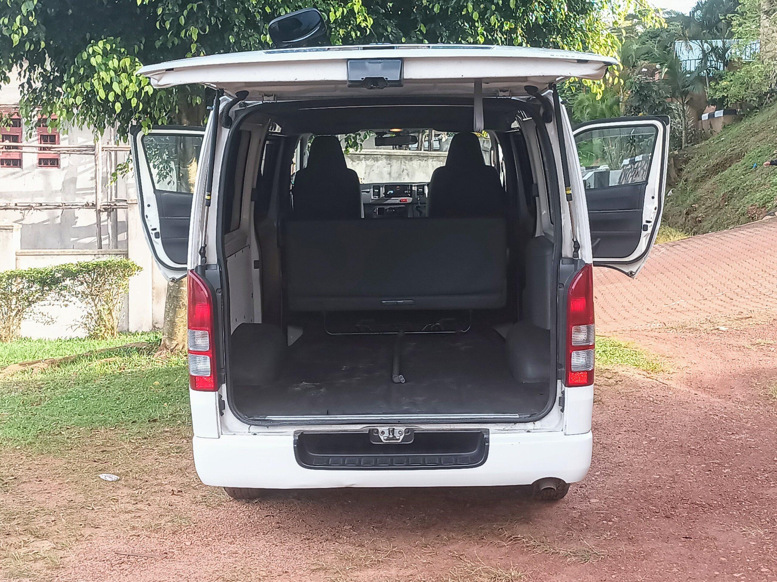 Toyota Hiace Regiusace DX GL Package