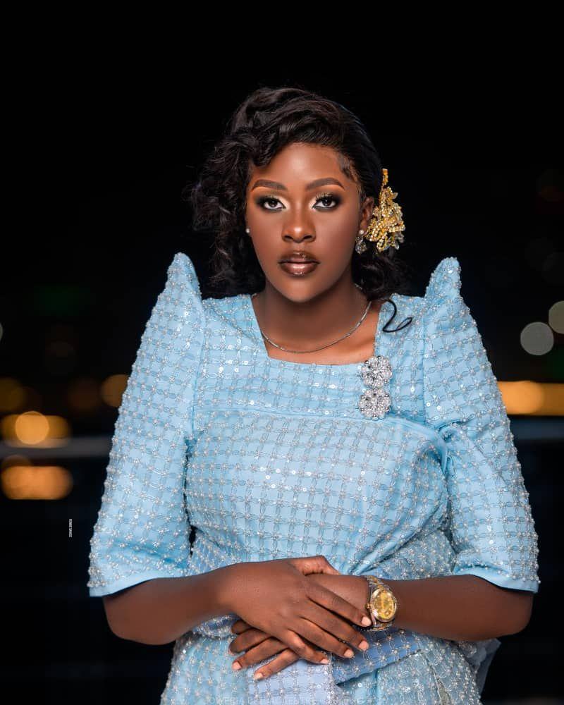 Bridal gomesi