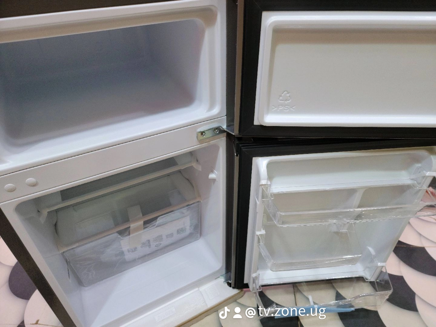 Hisense 120L Fridge Double Door