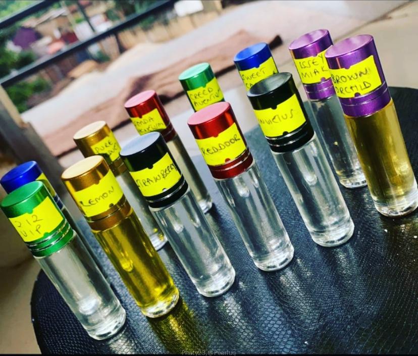 Long lasting designer perfume oils