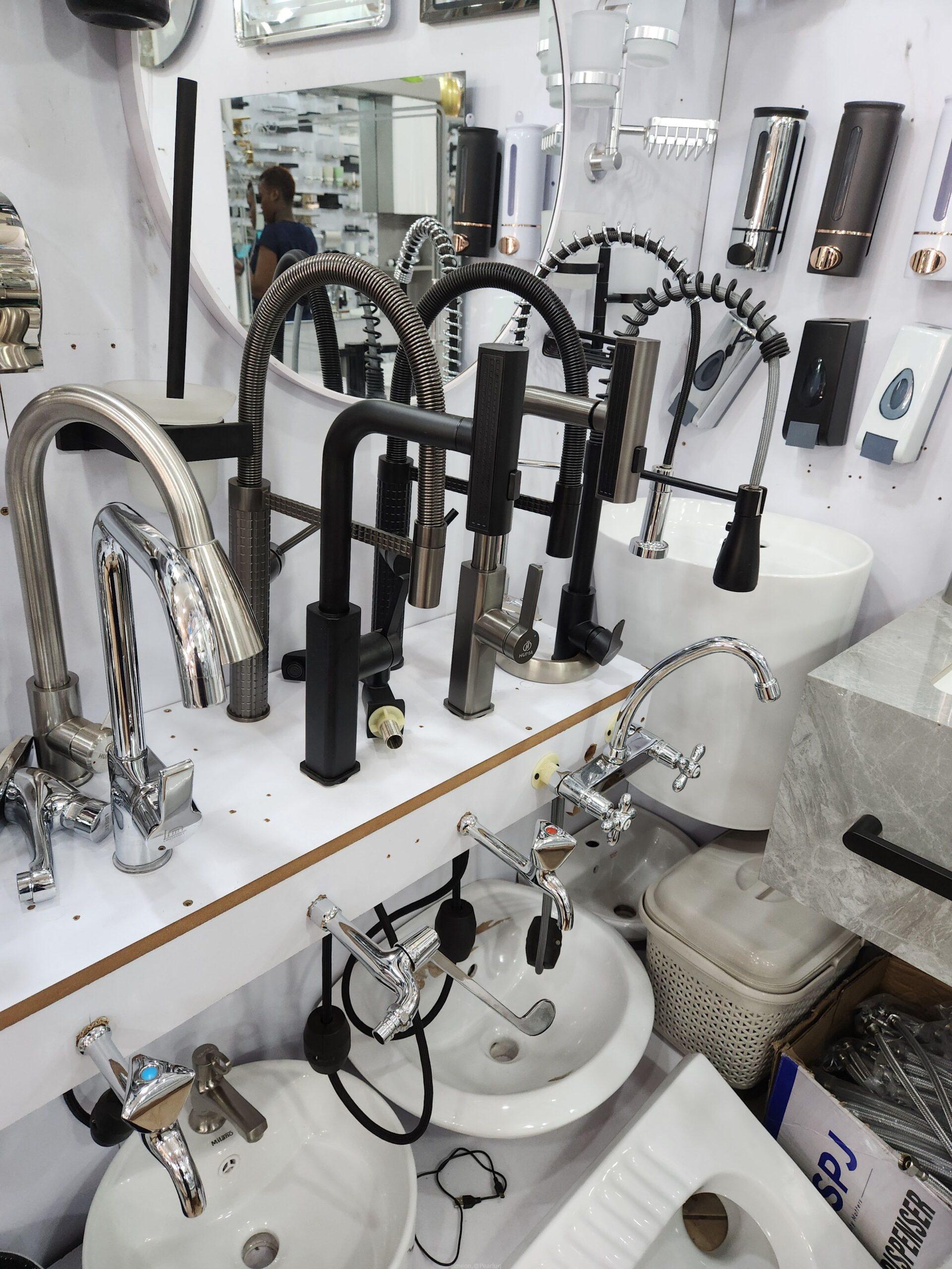 KITCHEN SINK TAPS