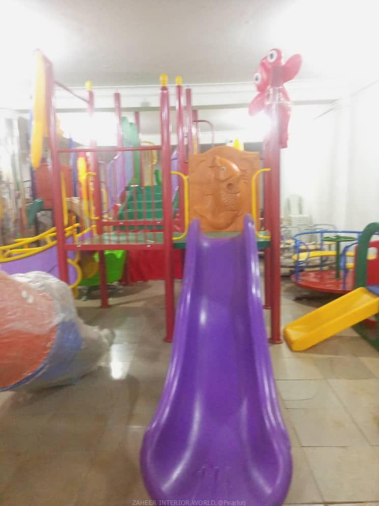 KIDS SLIDES AND RIDES