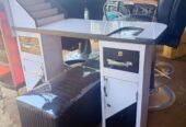 Saloon nail table