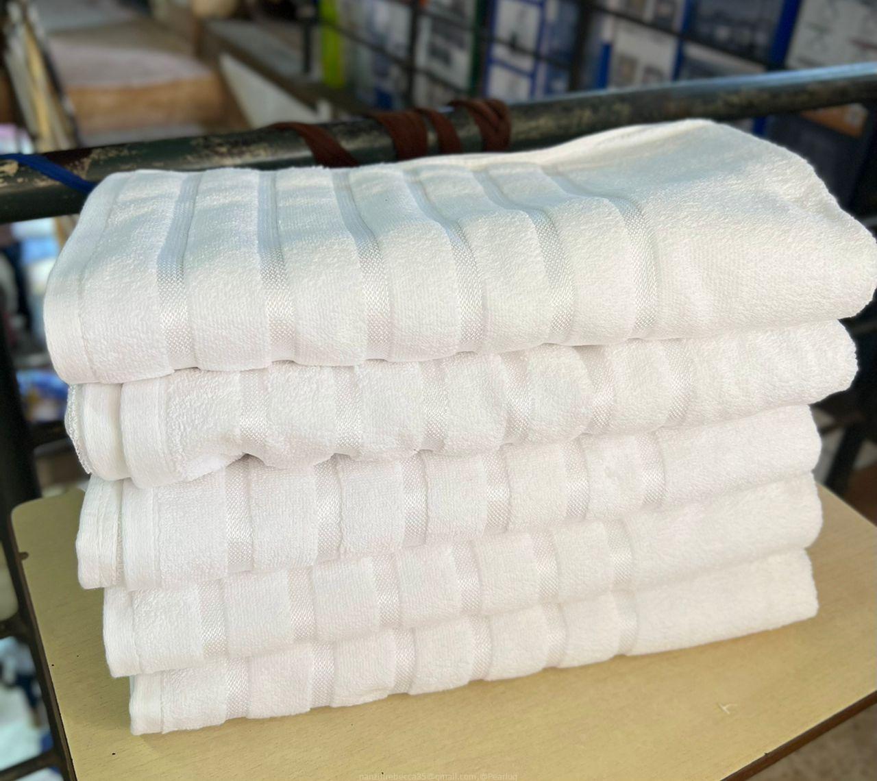 Cotton towel large white
