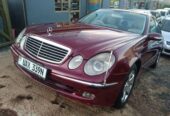 Mercedes Benz E320 moroon