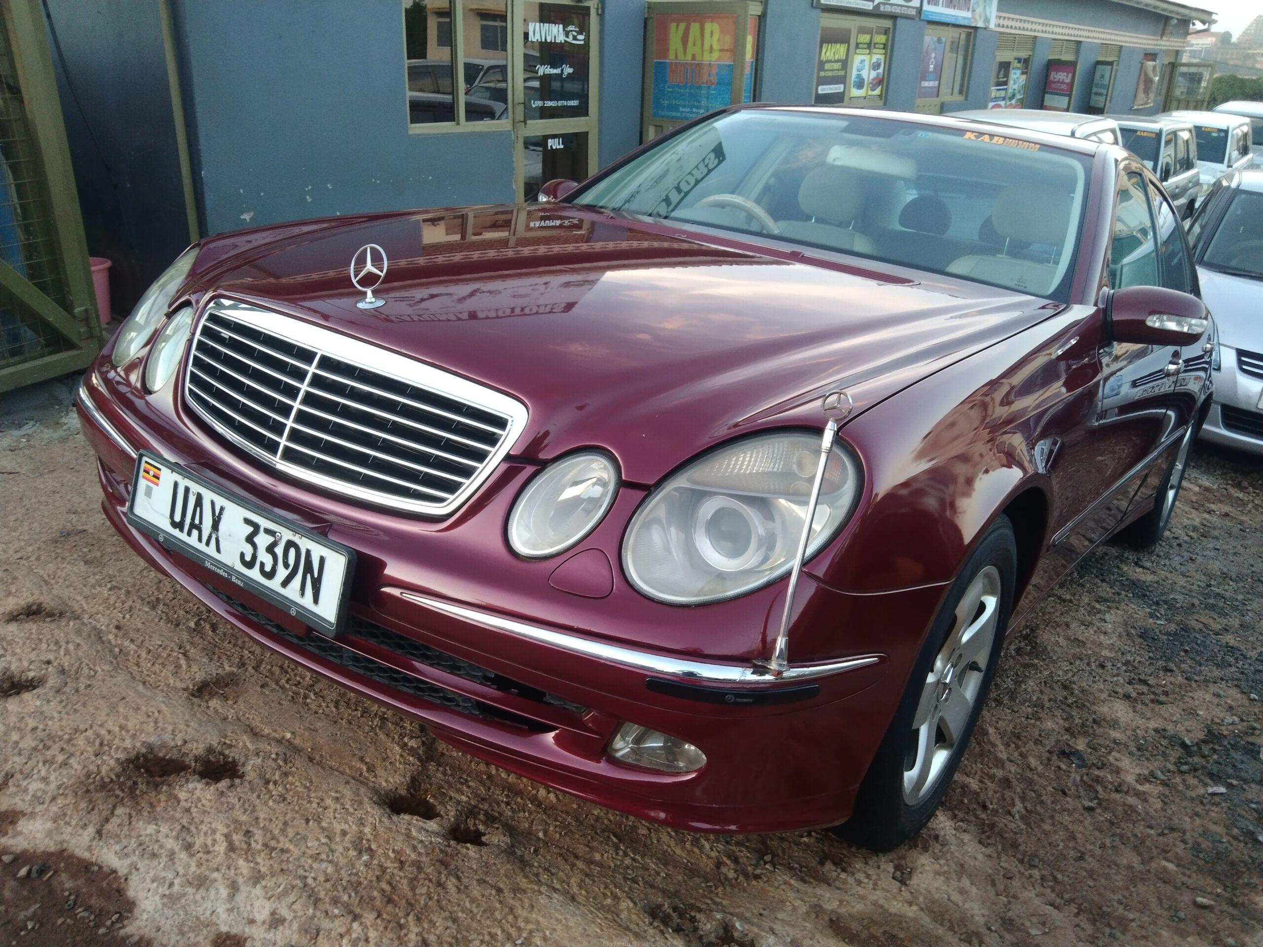 Mercedes Benz E320 moroon