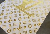 Centre carpets LV label