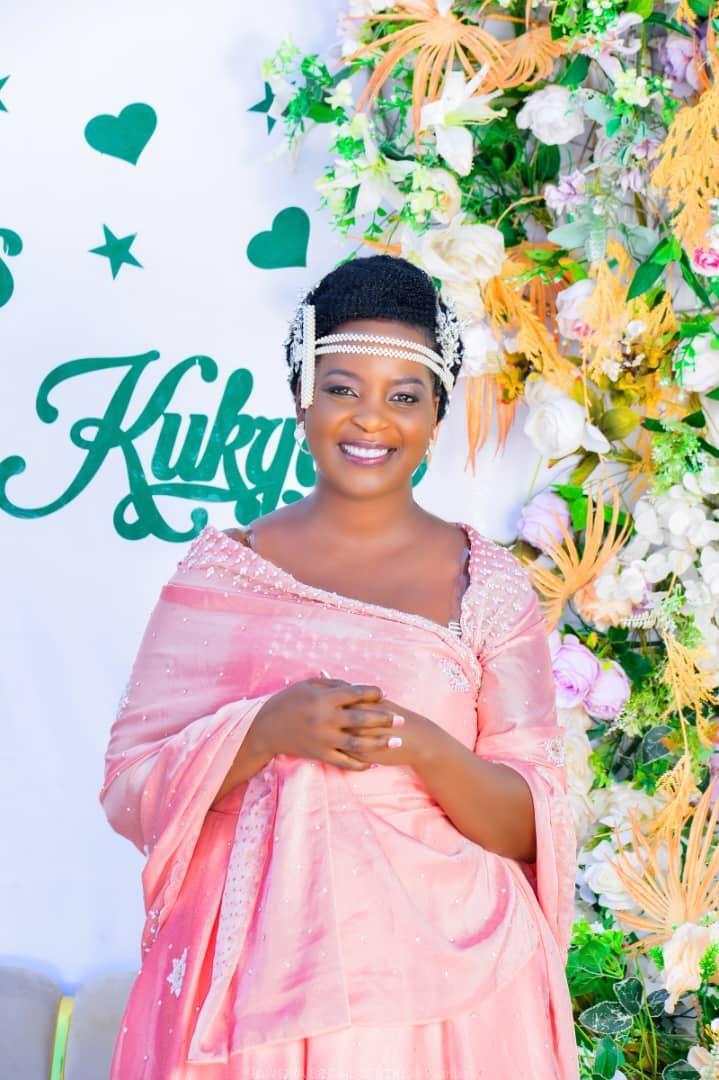 Simple Gomesis and kinyankole wear