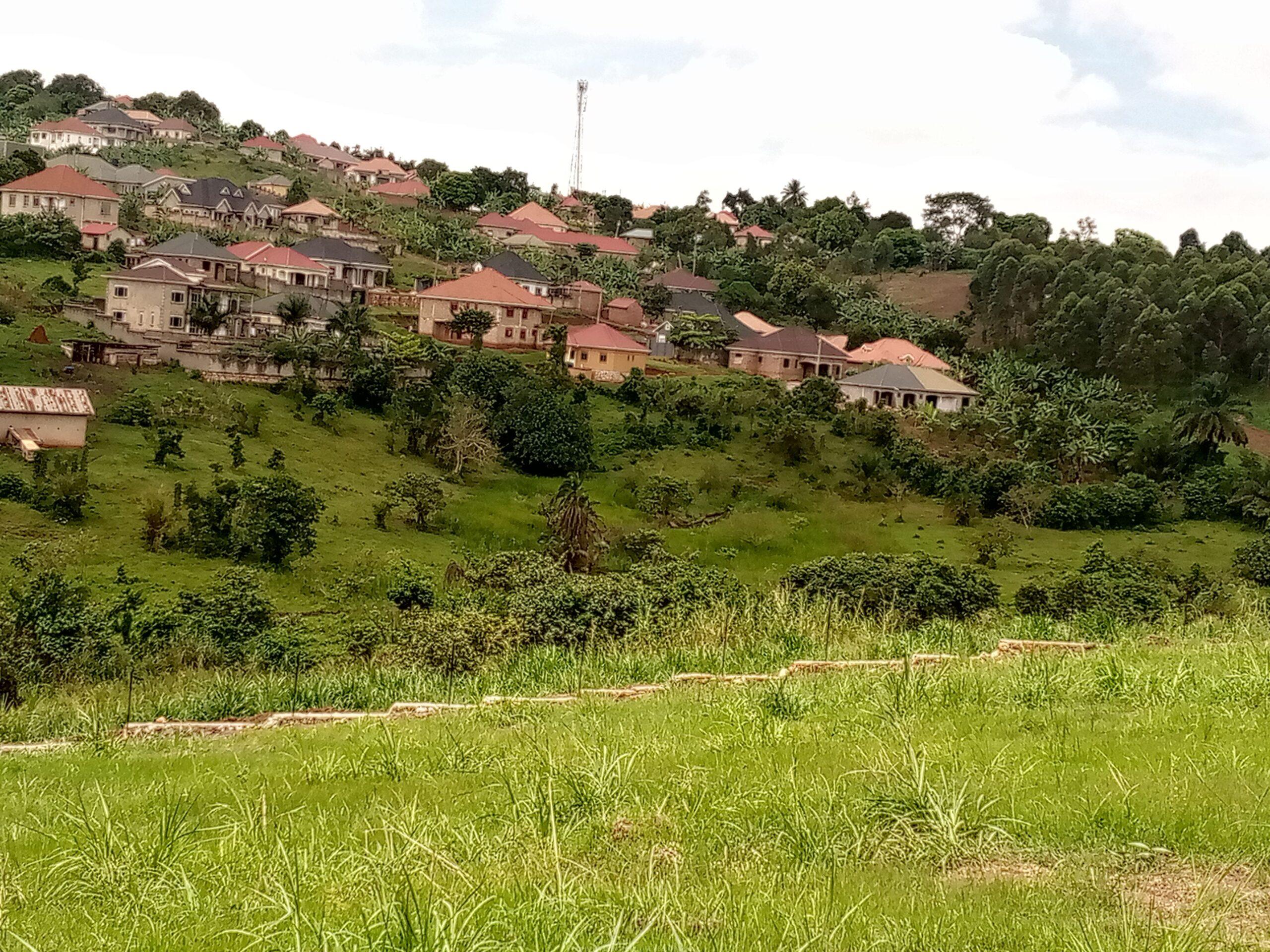 Title commercial plots for sale located NANSANA BUJJUKO WITH READY LAND TITLE