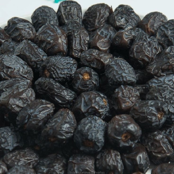 AJWA DATES AVAILABLE NOW (Black seeds) 1kg 👉110k