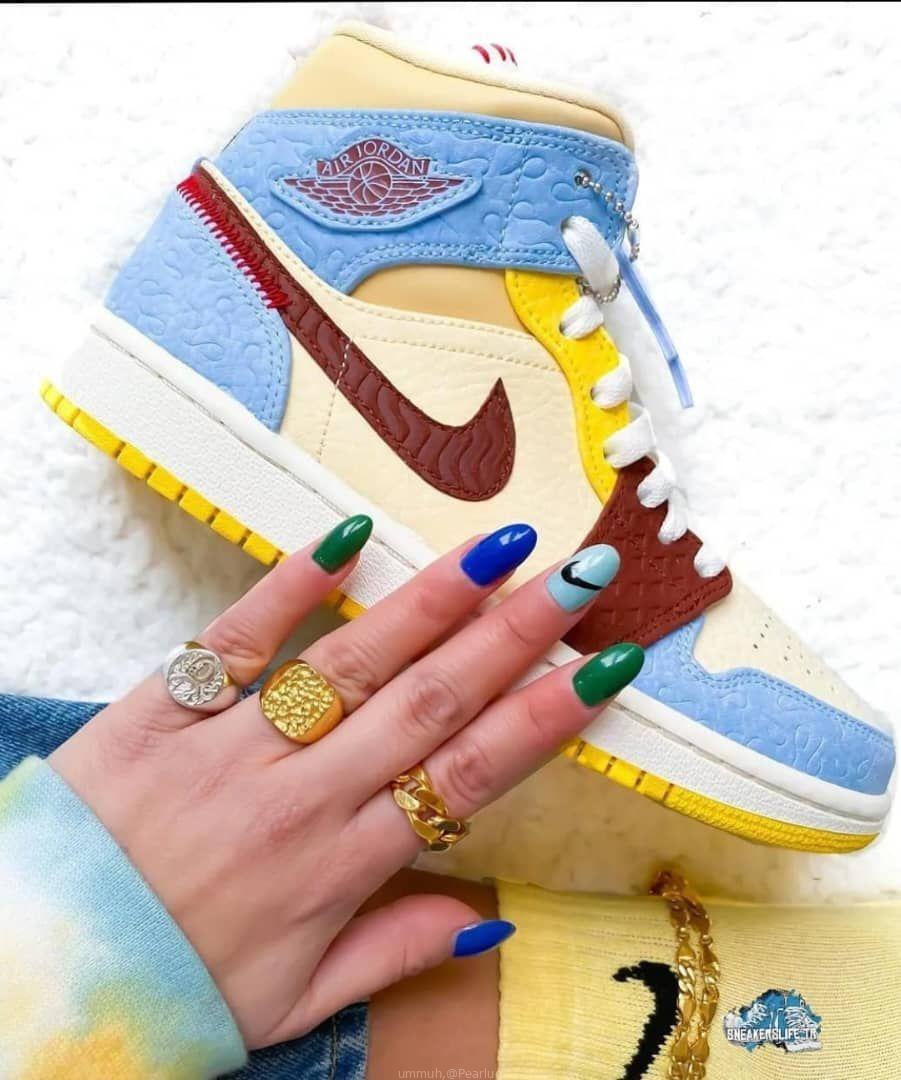 Shoe