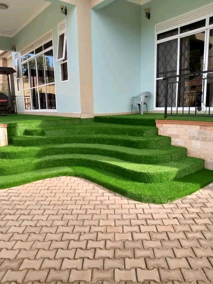 Green grass tuff
