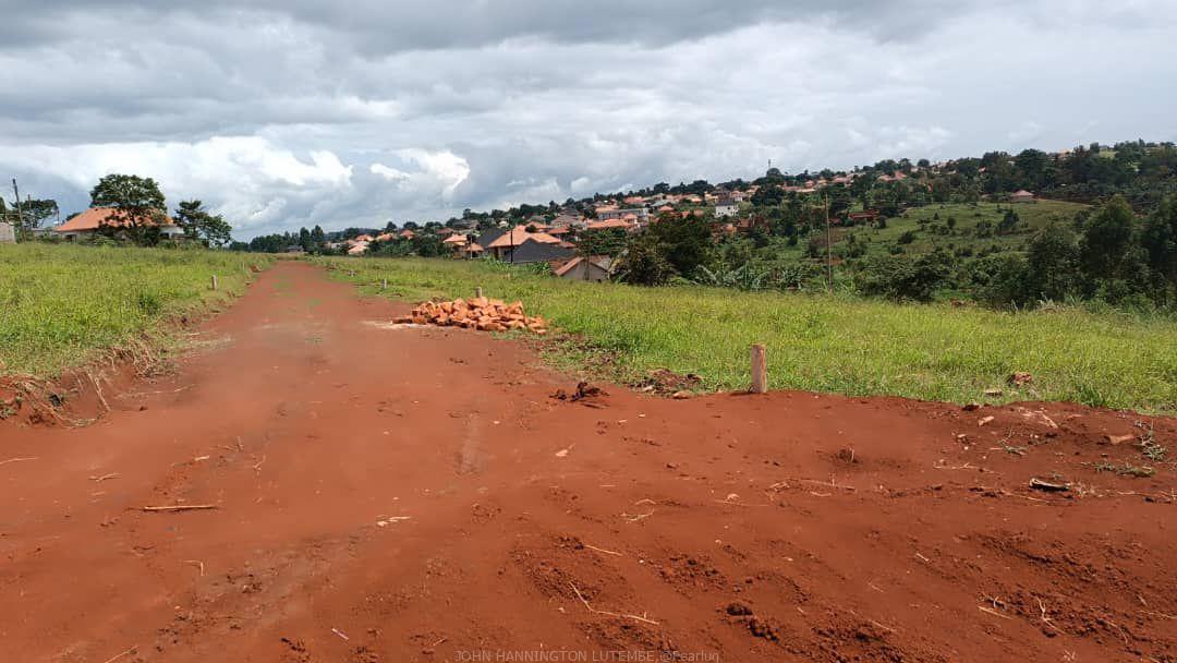 Commercial/residential titled plots for sale Nansana Bujjuko,price ranging from 65m plus………