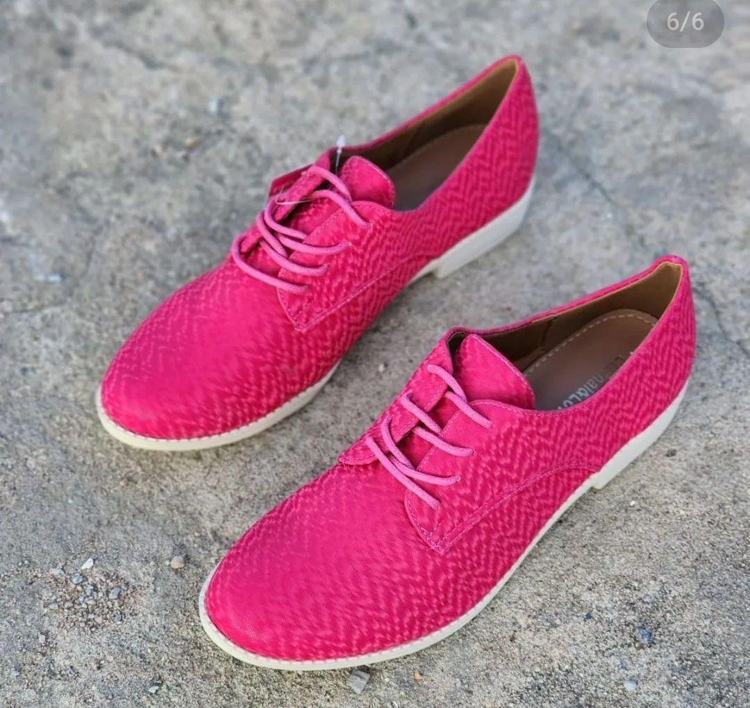 Ladies shoes