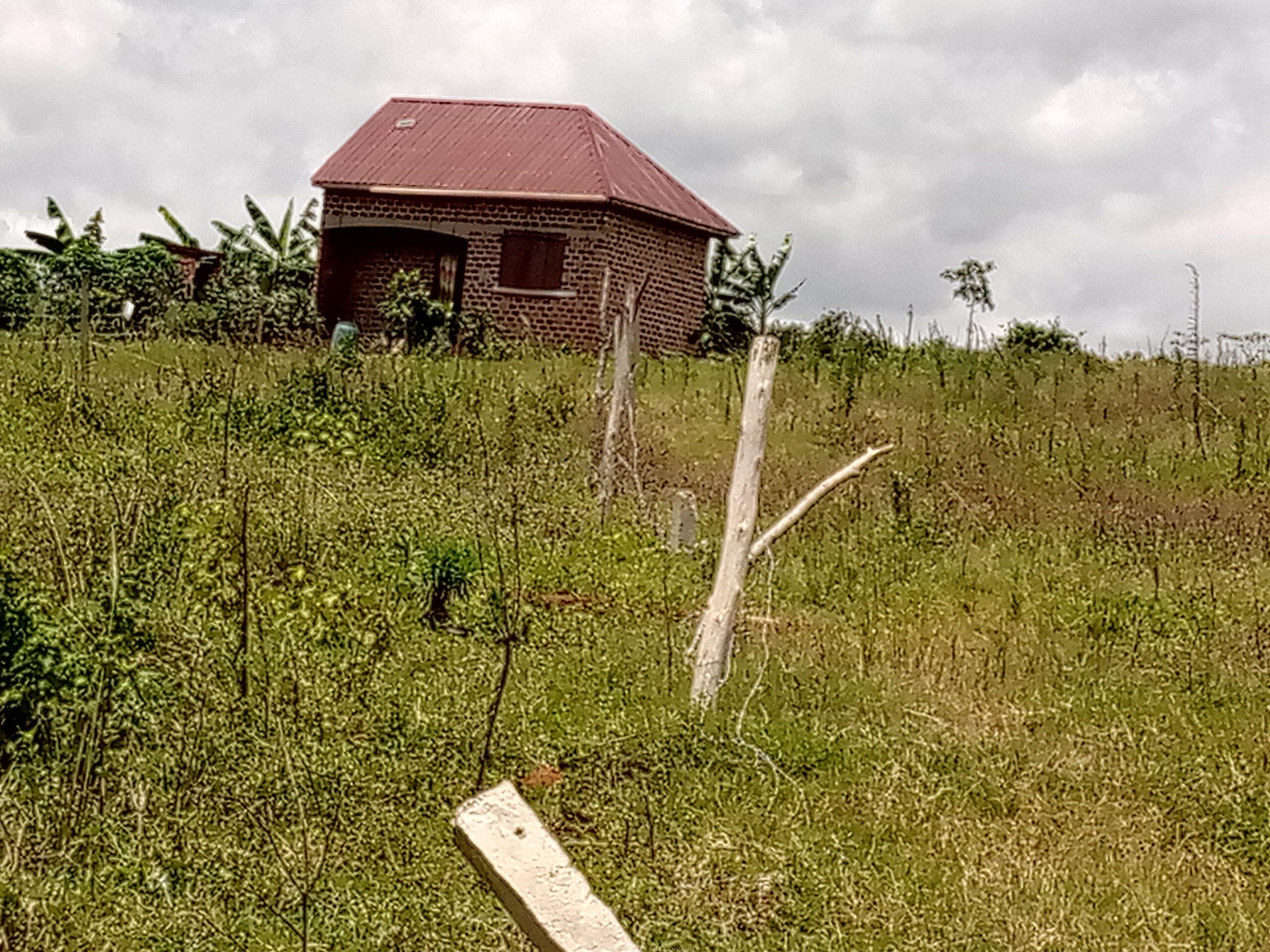 Commercial and Residential plots for sale located in Wakiso mabobwe tongoro village