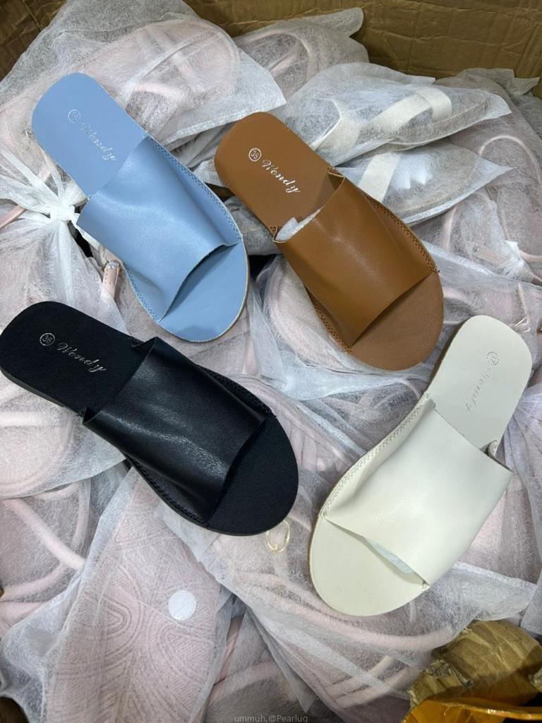 Open shoes