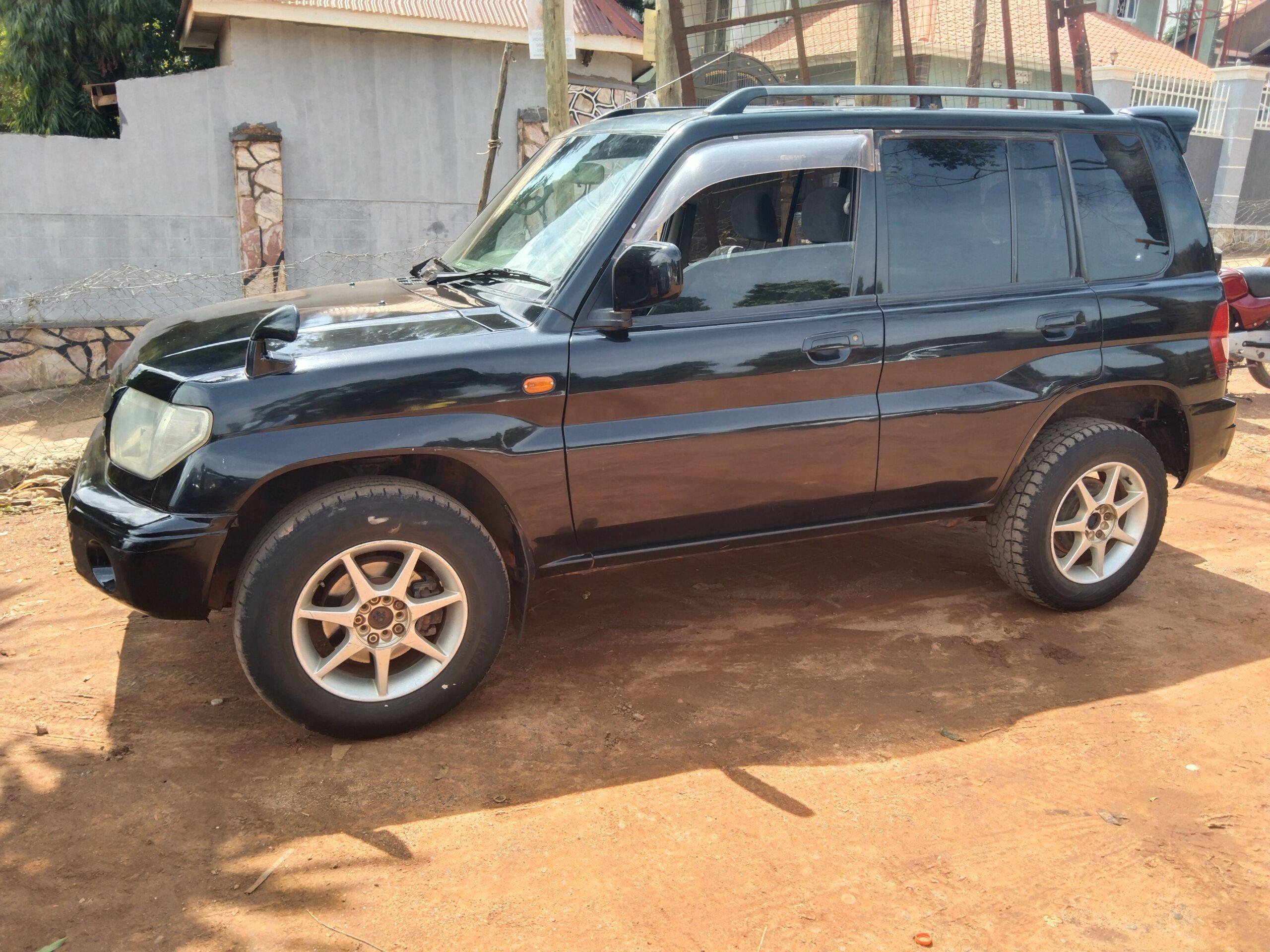 Mitsubishi Pajero io