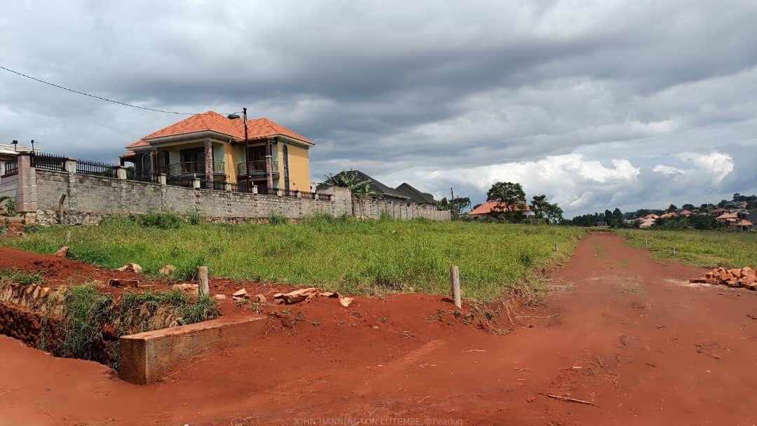 Commercial/residential titled plots for sale Nansana Bujjuko,price ranging from 65m plus………