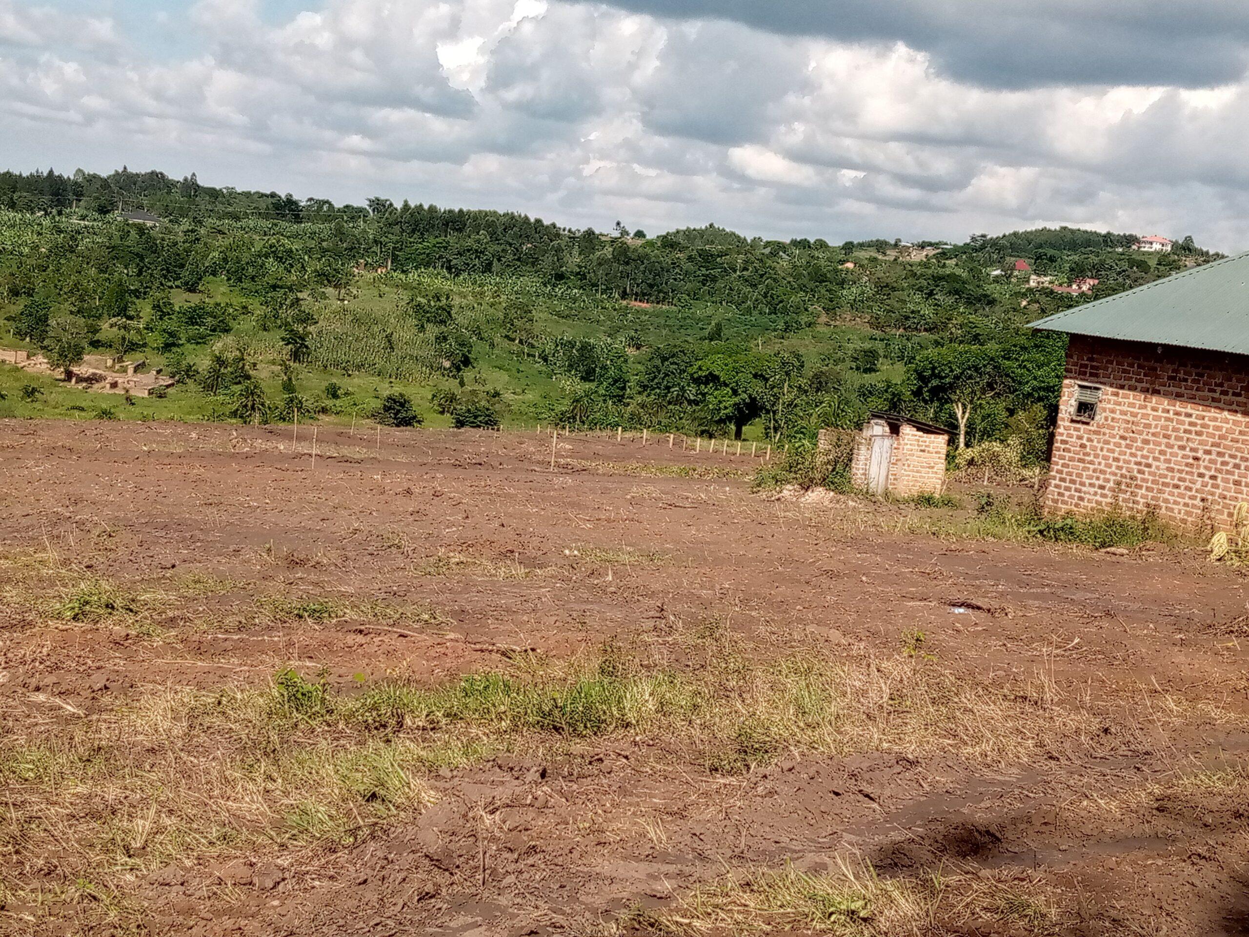 Commercial and Residential plots for sale located in Wakiso Namayumba town