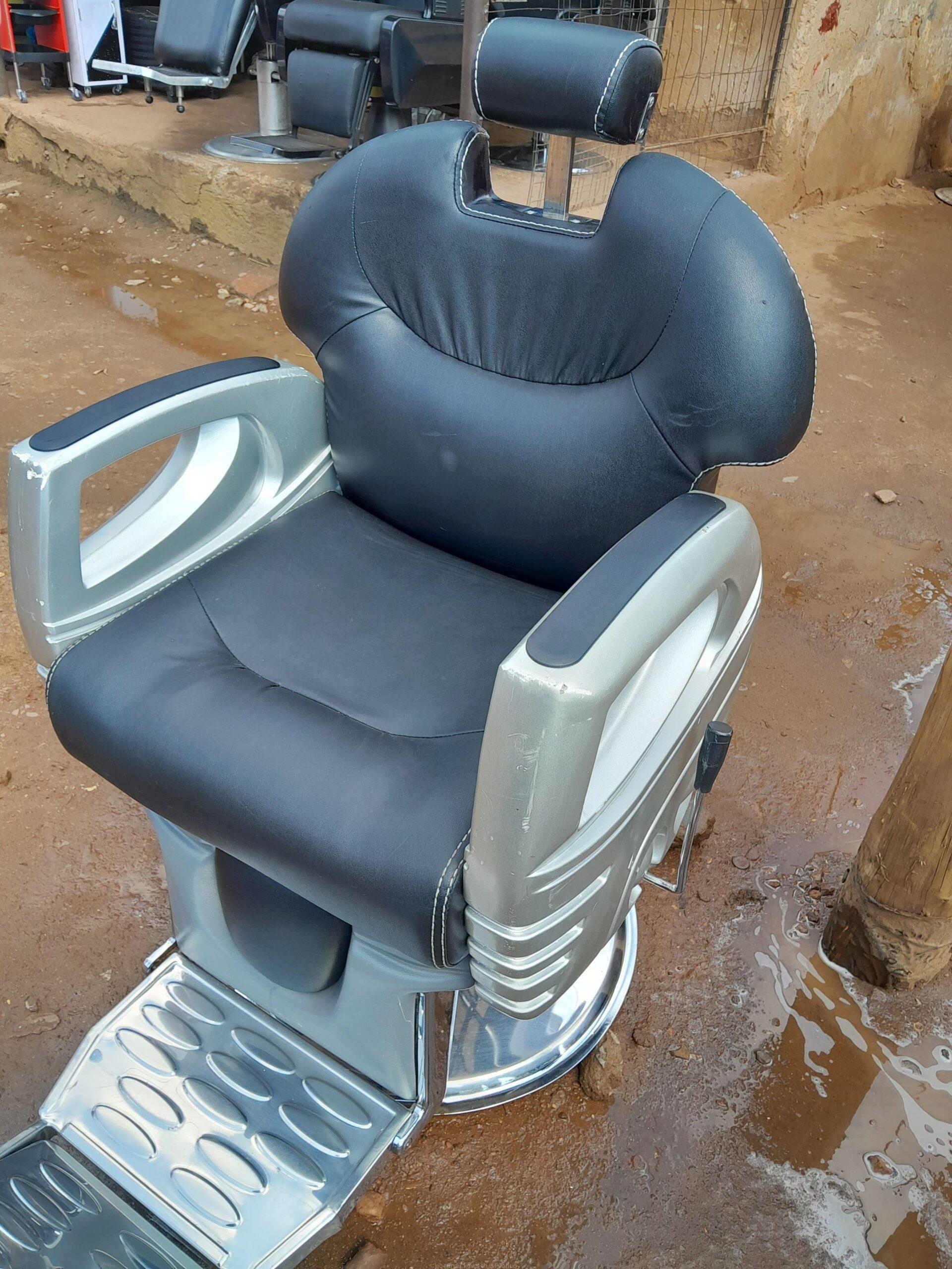 Barber chair